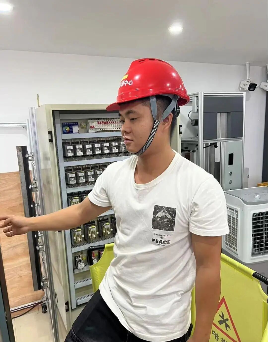 1761795578444415.jpg 5.jpg