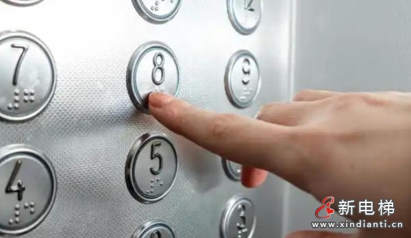 高峰时段文明乘梯，从“不按住开门键”开始(图1)